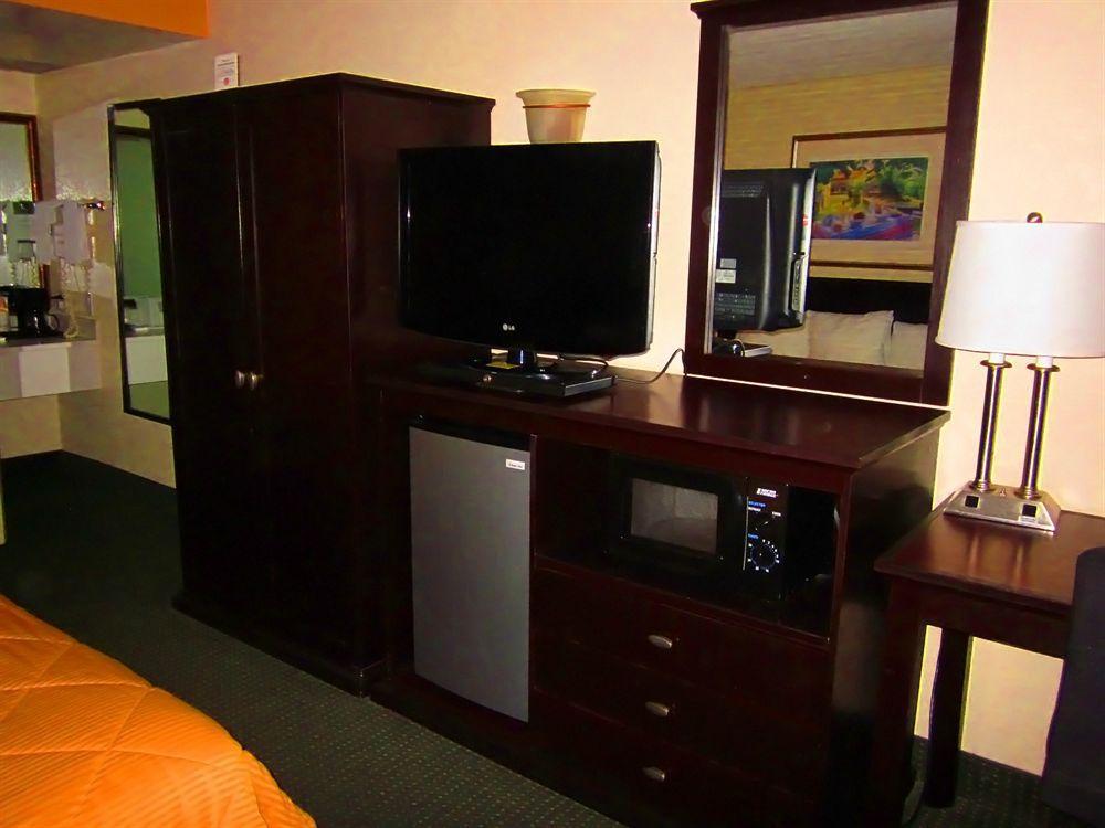 Quality Inn Riverside Near Ucr And Downtown Exterior foto